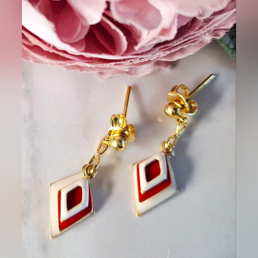 Vintage 80s 🔻🤍🔺️Red Geometric Earrings